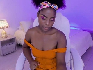 ?, HEIDY? on cam for live free nude video chat now