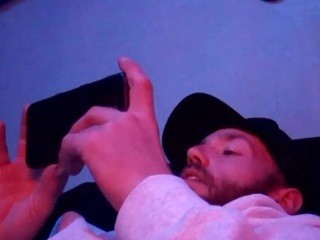icyfucktoy on cam for live free nude video chat now