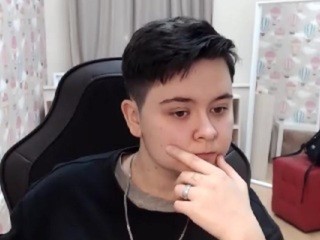 InetQuint on cam for live free nude video chat now