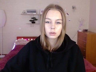 IsabelSue on cam for live free nude video chat now