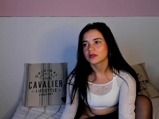 KatttyRosse on cam for live free nude video chat now