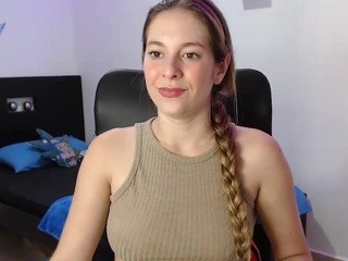 Maite, ? on cam for live free nude video chat now