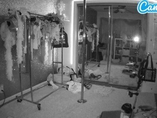Marilyn Jane’s Bedroom on cam for live free nude video chat now