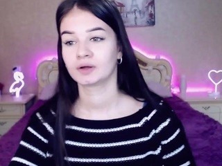 MollySuee on cam for live free nude video chat now