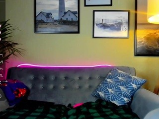 Noelle-Mills on cam for live free nude video chat now