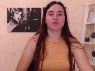 RoxieBradley on cam for live free nude video chat now