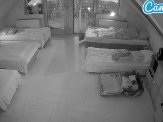 voyeurcam-julmodels-whitebed-1 on cam for live free nude video chat now