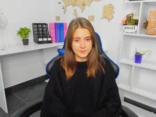 ZariaEdwa on cam for live free nude video chat now