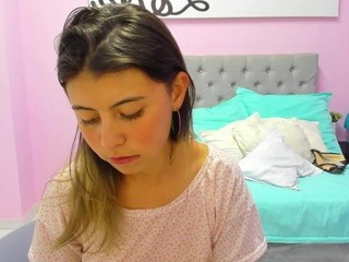 Amapola-Queens on cam for live free nude video chat now