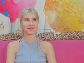 BeatrixWoow on cam for live free nude video chat now