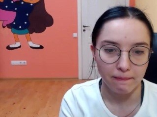 EmilyStoun on cam for live free nude video chat now