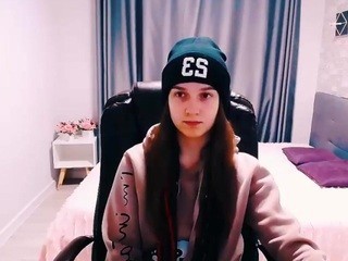 kiaziri on cam for live free nude video chat now