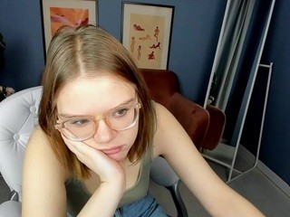 AmandaWard on cam for live free nude video chat now