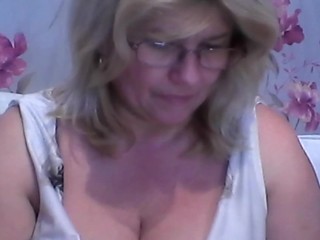 DianaCrystal on cam for live free nude video chat now
