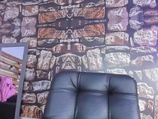 kiara-sweet on cam for live free nude video chat now
