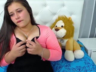 sweetgirl-222 on cam for live free nude video chat now