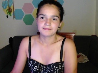 Alessia326 on cam for live free nude video chat now