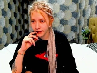 artful-rachel on cam for live free nude video chat now