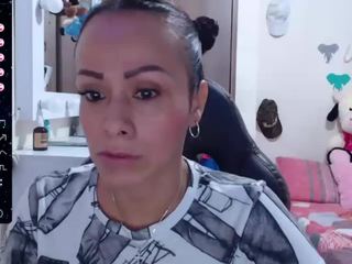 Emmily-catro40 on cam for live free nude video chat now