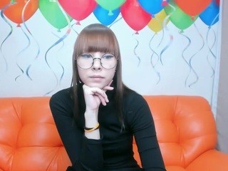 MilindaRols on cam for live free nude video chat now