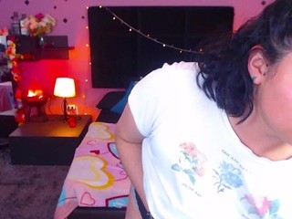 Naomif on cam for live free nude video chat now