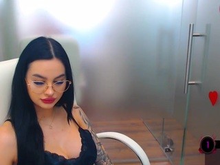 XenaFox on cam for live free nude video chat now
