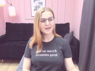 EvaMild on cam for live free nude video chat now