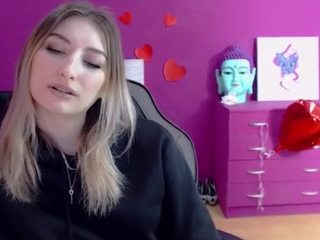 katyLadyy on cam for live free nude video chat now