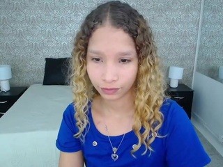 kendra-axl110 on cam for live free nude video chat now