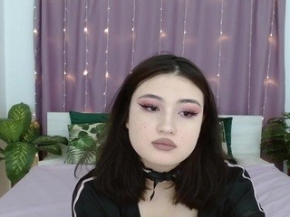 LiniSuen on cam for live free nude video chat now