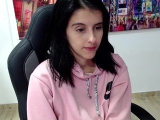 Miss-abbii on cam for live free nude video chat now