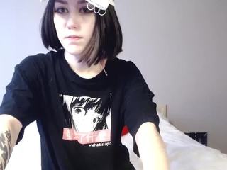 EllenBenson on cam for live free nude video chat now