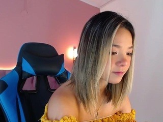 Emmasunnn on cam for live free nude video chat now