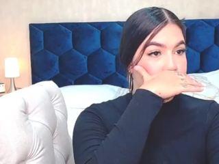 ?, SarahRiver ?✨ on cam for live free nude video chat now