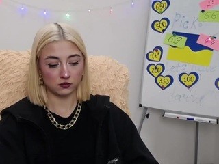KleoPrincess on cam for live free nude video chat now