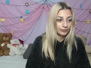 LikaSton on cam for live free nude video chat now