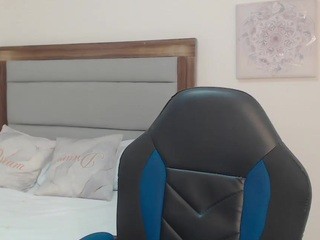 mia-rosy on cam for live free nude video chat now