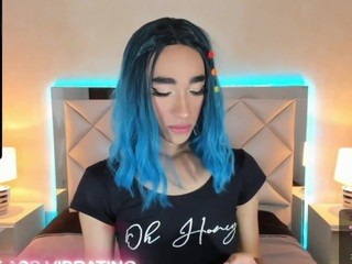 RosyCameron on cam for live free nude video chat now