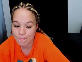 emma-teeen on cam for live free nude video chat now