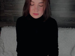 EvaPetit on cam for live free nude video chat now