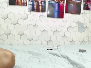 Kristal-10 on cam for live free nude video chat now