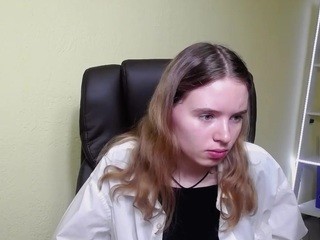 LiannaSaints on cam for live free nude video chat now