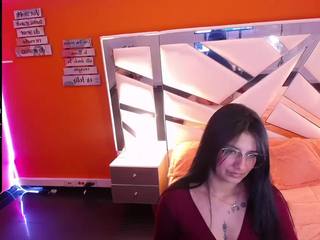 MeliiCruz on cam for live free nude video chat now