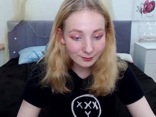 MoanaMoon on cam for live free nude video chat now