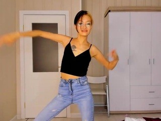 chikoo06 on cam for live free nude video chat now