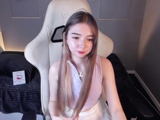 HollyCrystall on cam for live free nude video chat now