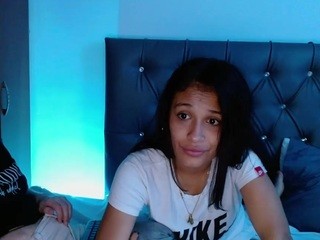 LuuAndValentina on cam for live free nude video chat now