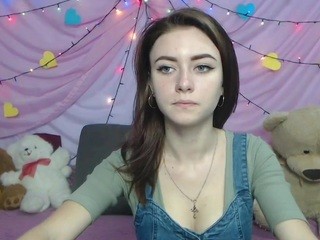 MadisonMaya on cam for live free nude video chat now