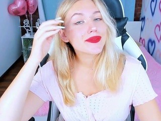 Rose-Amore on cam for live free nude video chat now