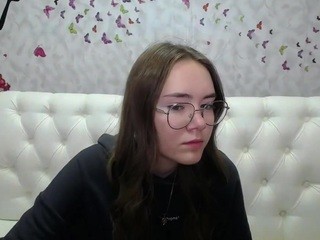 AlinaFreckles on cam for live free nude video chat now